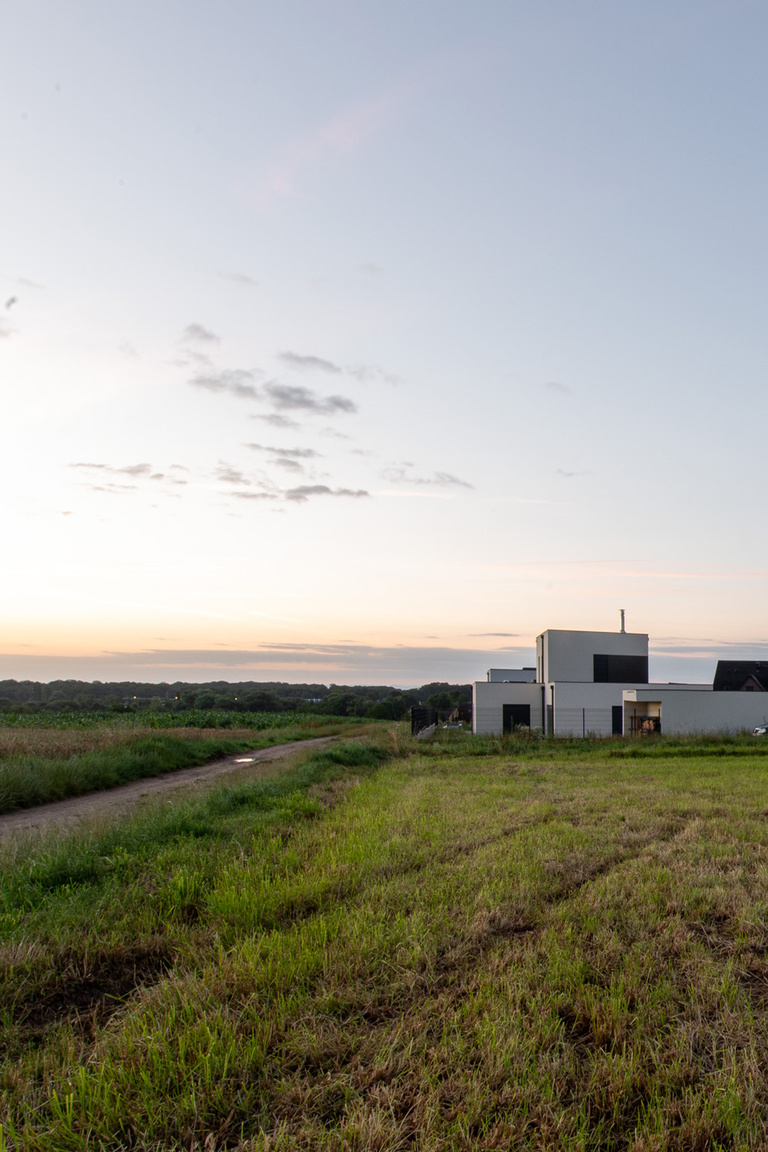 drlw - 1_ESCHBACH_DSC_3351_RET.jpg